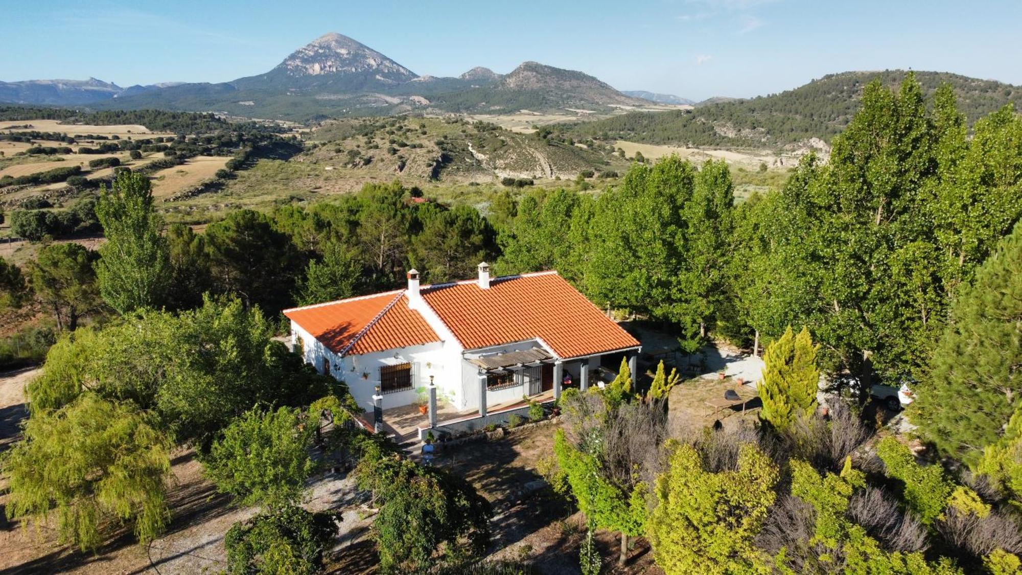 El Rincon Del Guardal, Alojamiento Rural Y Guias De Montana San Clemente  Exterior photo